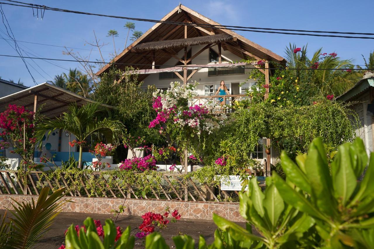 Serenity Luxurious Beachfront Villa & Spa With Private Infinity Pool, 8 Guests Gili Air Buitenkant foto