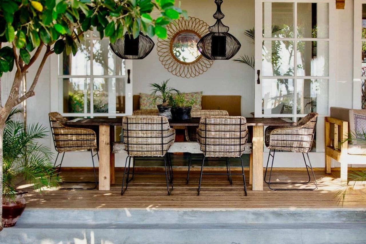 Serenity Luxurious Beachfront Villa & Spa With Private Infinity Pool, 8 Guests Gili Air Buitenkant foto